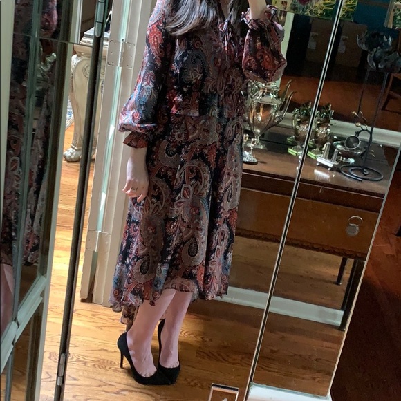 Romantic paisley flowing pretty dress - Picture 2 of 5